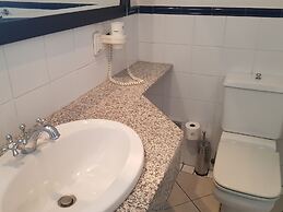 Court Classique Suite Hotel