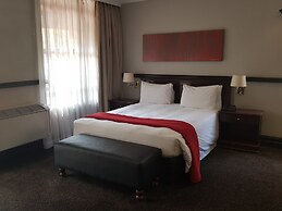 Court Classique Suite Hotel