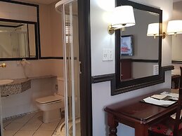 Court Classique Suite Hotel