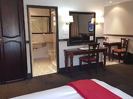 Court Classique Suite Hotel