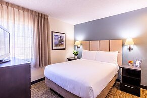 Sonesta Simply Suites Orange County Airport