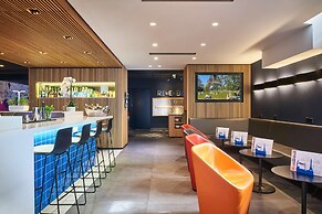 CAMPANILE PARIS 12 - Bercy Village