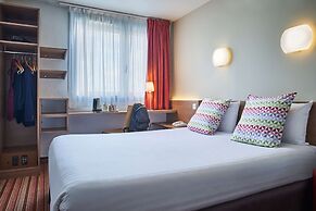 CAMPANILE PARIS 12 - Bercy Village