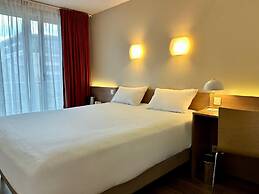 CAMPANILE PARIS 12 - Bercy Village