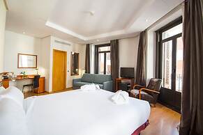 Petit Palace Preciados