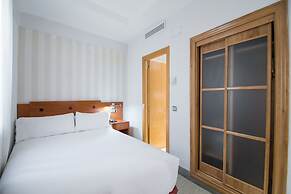 Petit Palace Preciados