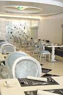 Adams Beach Hotel & Spa