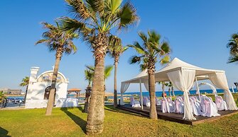 Adams Beach Hotel & Spa