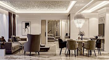 Adams Beach Hotel & Spa