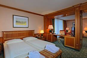 The Monarch Hotel