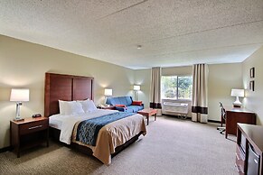 Comfort Inn & Suites Jackson - West Bend