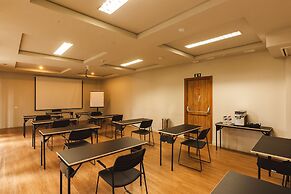 Hotel Cassino Tower Curitiba Aeroporto By Nacional Inn