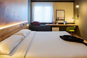 Hotel Cassino Tower Curitiba Aeroporto By Nacional Inn