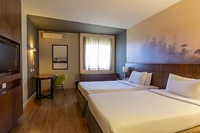 Hotel Cassino Tower Curitiba Aeroporto By Nacional Inn