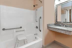 Super 8 by Wyndham Bowling Green South