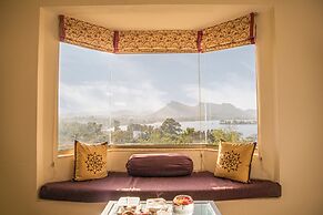 The Lalit Laxmi Vilas Palace