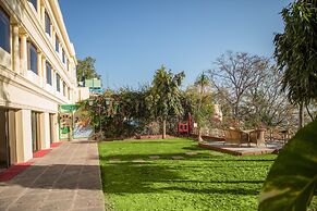 The Lalit Laxmi Vilas Palace