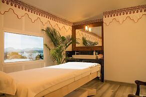 The Lalit Laxmi Vilas Palace