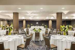 Crowne Plaza Toronto Airport by IHG