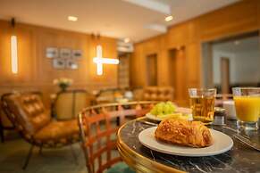 Hotel Esteem Tour Eiffel