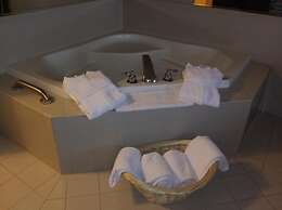 Country Inn & Suites by Radisson, Dundee, MI