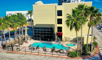 Comfort Suites Beachside