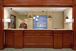 Holiday Inn Express Grove City by IHG
