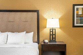 La Quinta Inn & Suites by Wyndham Hot Springs