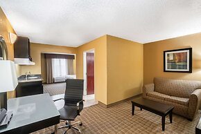 La Quinta Inn & Suites by Wyndham Hot Springs