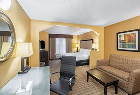 La Quinta Inn & Suites by Wyndham Hot Springs