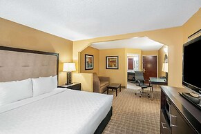 La Quinta Inn & Suites by Wyndham Hot Springs