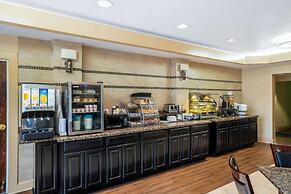 La Quinta Inn & Suites by Wyndham Hot Springs