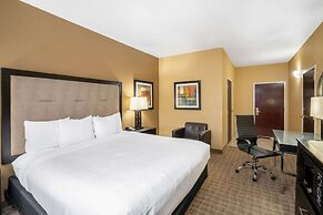 La Quinta Inn & Suites by Wyndham Hot Springs