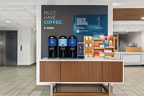 Holiday Inn Express & Suites Marion by IHG