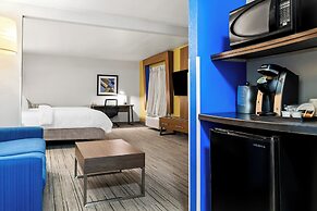 Holiday Inn Express & Suites Marion by IHG