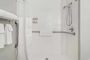 Holiday Inn Express & Suites Marion by IHG