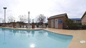 Holiday Inn Express & Suites Byron by IHG