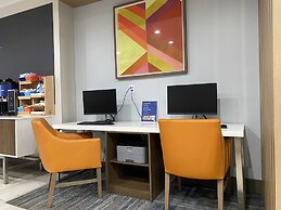Holiday Inn Express Hotel & Suites Plymouth by IHG