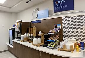 Holiday Inn Express Hotel & Suites Plymouth by IHG