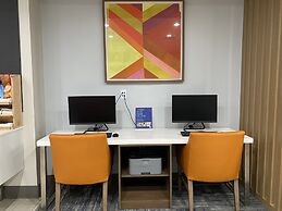 Holiday Inn Express Hotel & Suites Plymouth by IHG
