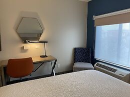 Holiday Inn Express Hotel & Suites Plymouth by IHG
