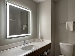 Holiday Inn Express Hotel & Suites Plymouth by IHG