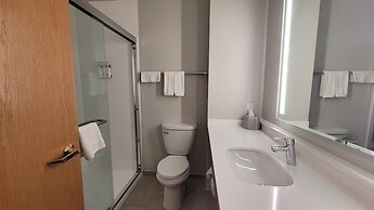 Holiday Inn Express Hotel & Suites Plymouth by IHG