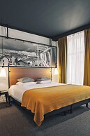 Zoom Hotel