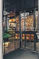 Zoom Hotel