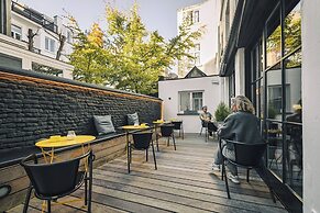 Zoom Hotel
