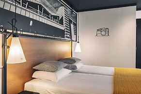 Zoom Hotel