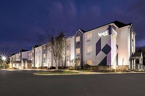 Spark by Hilton Sterling Dulles Airport