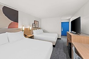 Spark by Hilton Sterling Dulles Airport