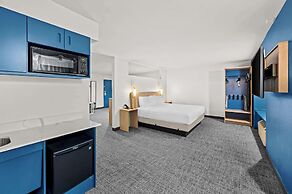 Spark by Hilton Sterling Dulles Airport